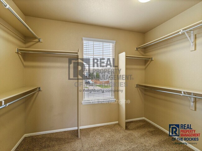 Building Photo - 1620 Kelmsley Ct