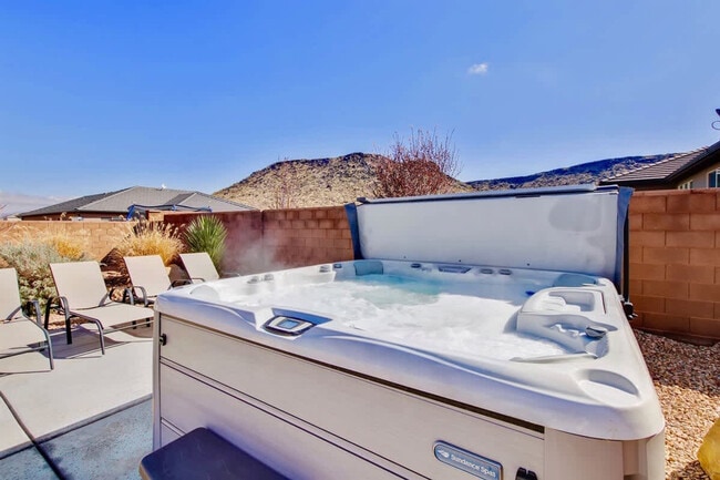 Building Photo - 3364 W 2490 S