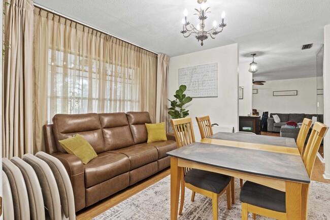 Building Photo - 204 Ruby Hubbard Way