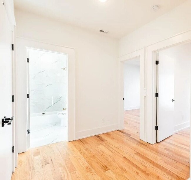 Building Photo - 1325 Knowlton St