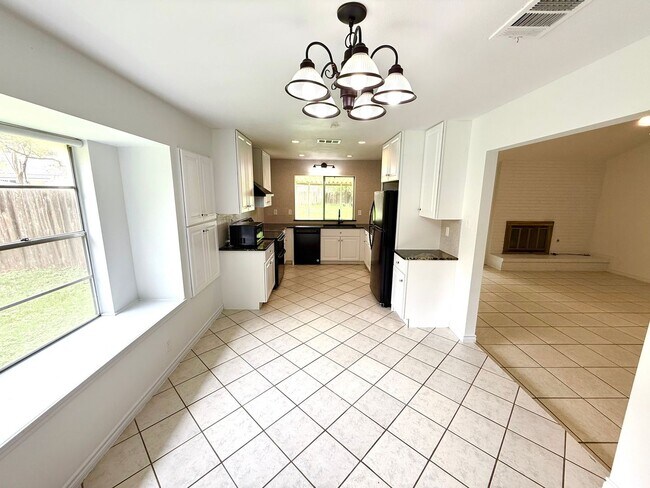 Building Photo - MUST SEE! AVAILABLE NOW! UNIQUE 4 Bedroom/...