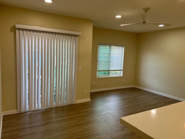 Patio, sliding door - 3950 Cleveland Ave
