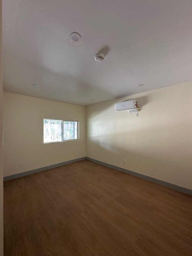 Building Photo - 7227 Forbes Ave