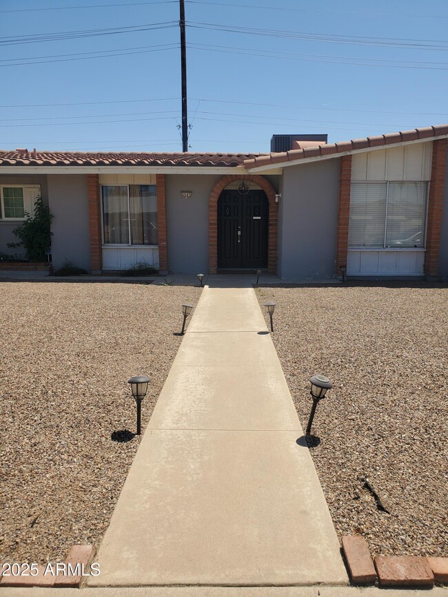Building Photo - 4503 W Loma Ln