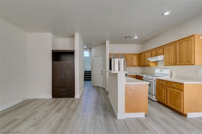 Building Photo - 5938 Sakhalin Ave
