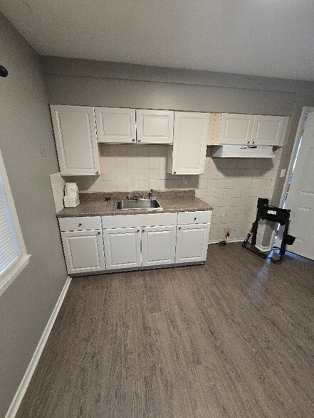 Building Photo - 20515 Moross Rd