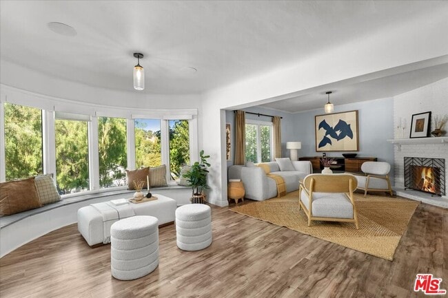 Building Photo - 4104 Saugus Ave