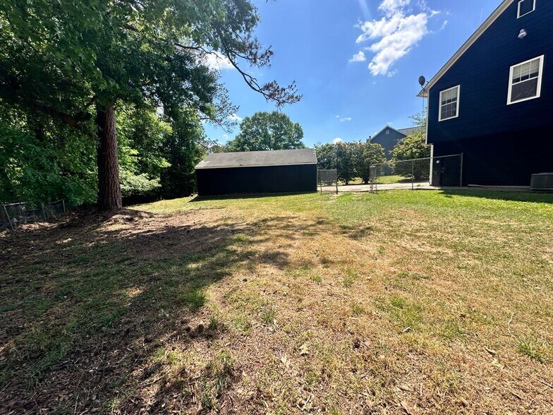 Building Photo - 312 Stillwood Ct