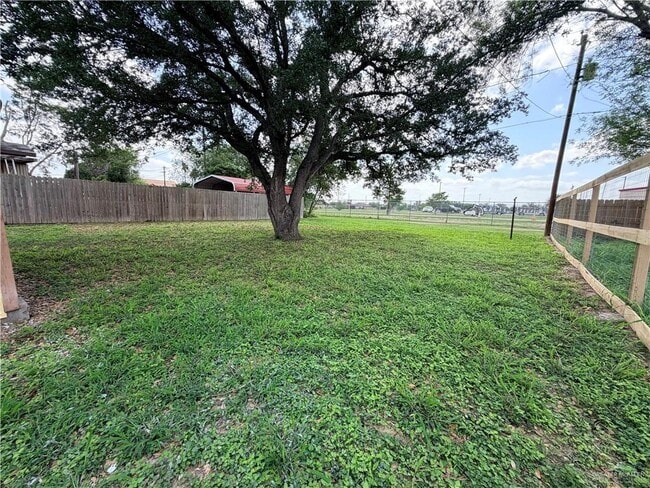 Building Photo - 28 S 13th St