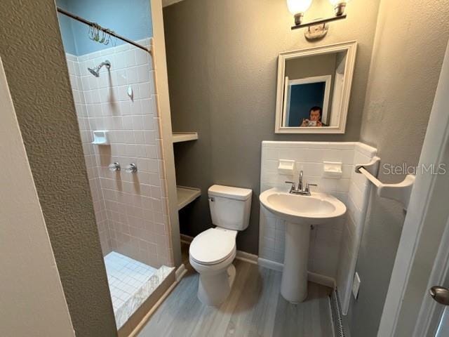 Building Photo - 2501 Sheridan Rd