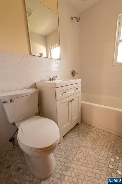 Building Photo - 10 Eastbrook Dr