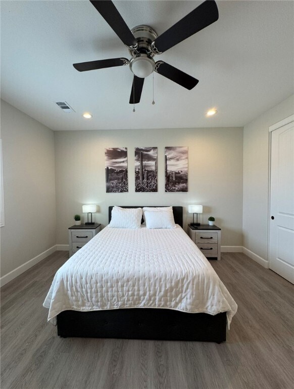 Building Photo - 3471 Sunglow Dr
