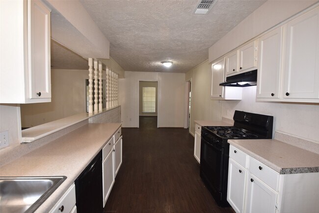 Building Photo - 11903 Sagecliff Dr