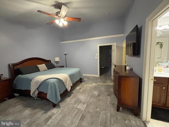 Building Photo - 3120 King Ln