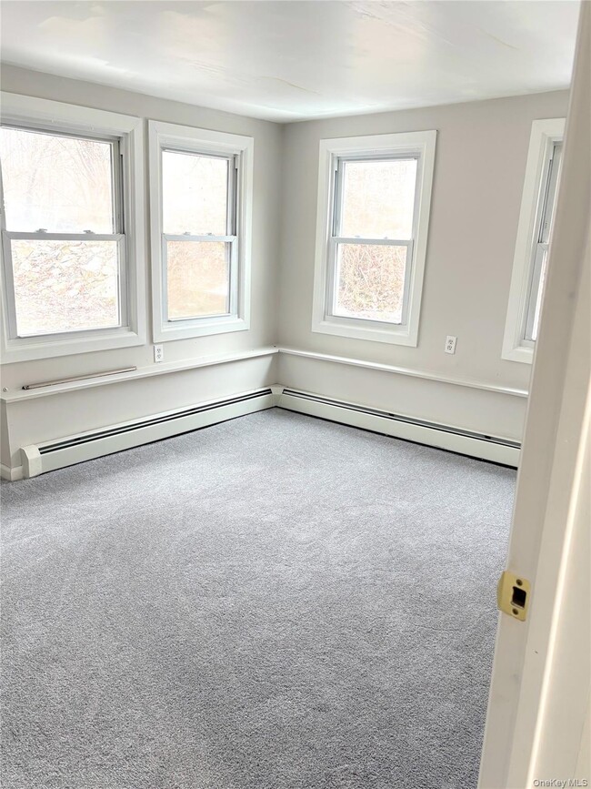 Building Photo - 47 Main St