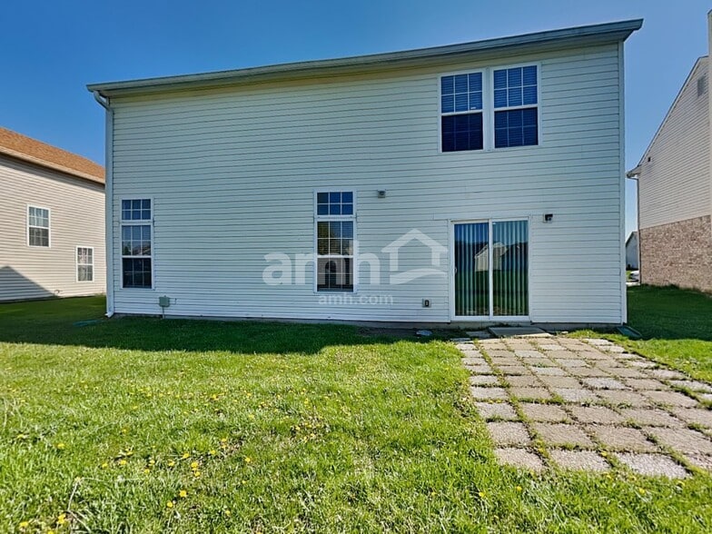 Building Photo - 854 Treyburn Green Dr