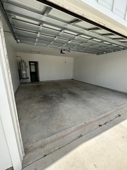 Building Photo - 113 Torrey Pines Rd