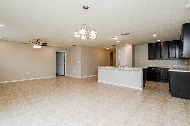 Building Photo - 11520 Southern Creek Dr