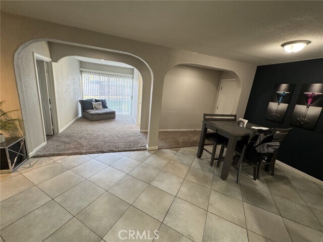 Building Photo - 5998 Mona Bell Ct
