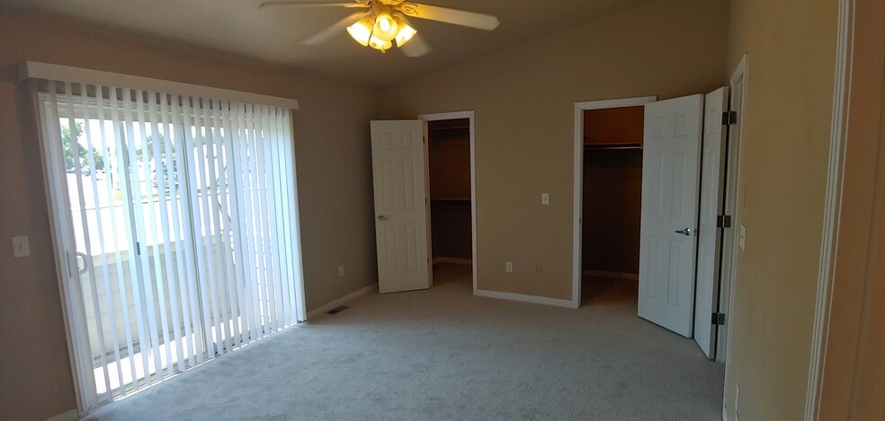 Building Photo - 1730 S Helena St