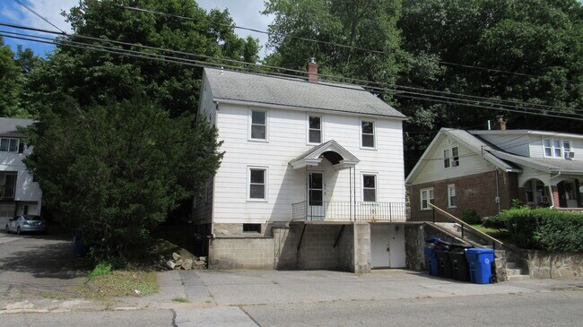 Building Photo - 183 Harwinton Ave