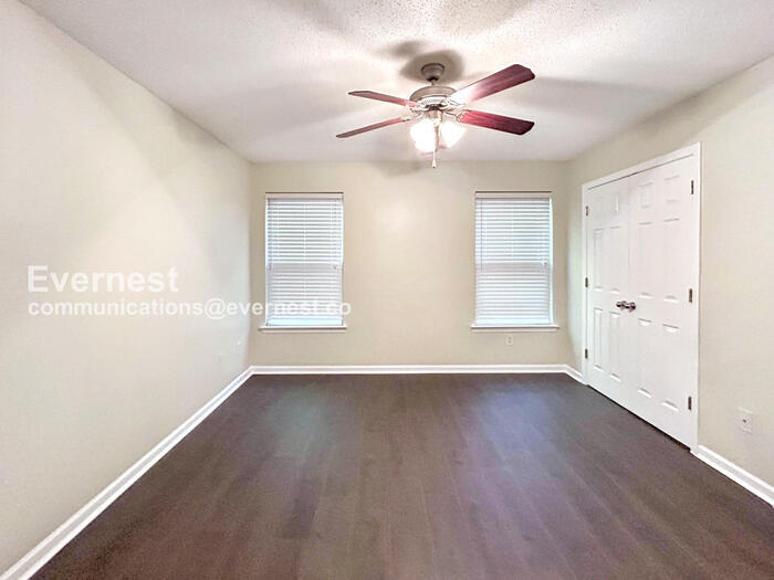 Building Photo - 3039 Broadleaf Trail Rd