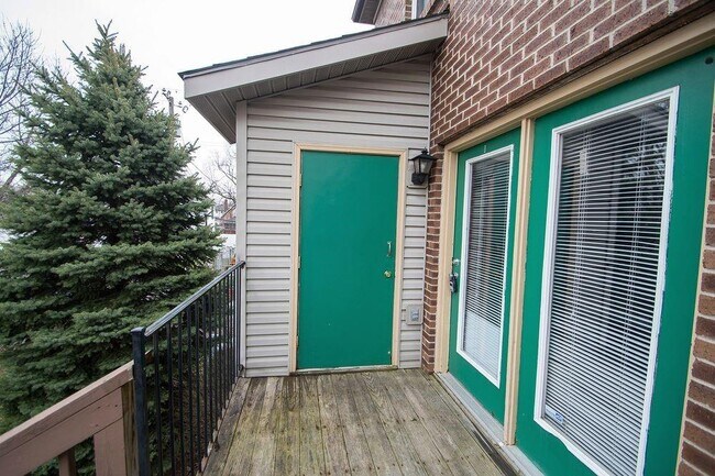Building Photo - 506 E 38th St