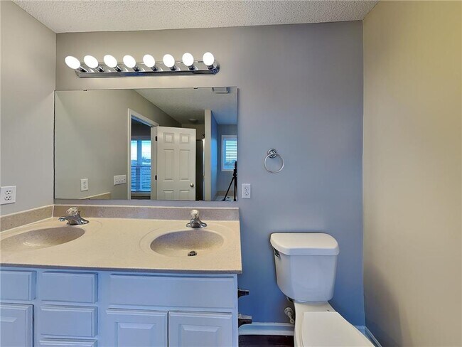 Building Photo - 10065 42nd St NE