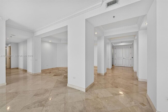 Building Photo - 808 Brickell Key Dr
