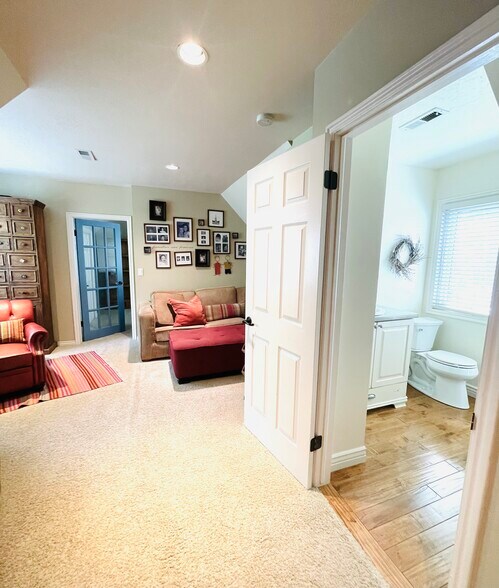 Building Photo - 9751 S Old Ranch Pl