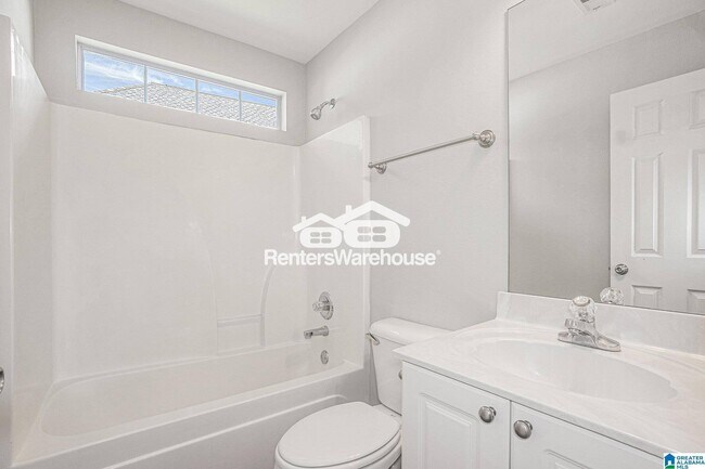 Building Photo - 139 Flagstone Ln