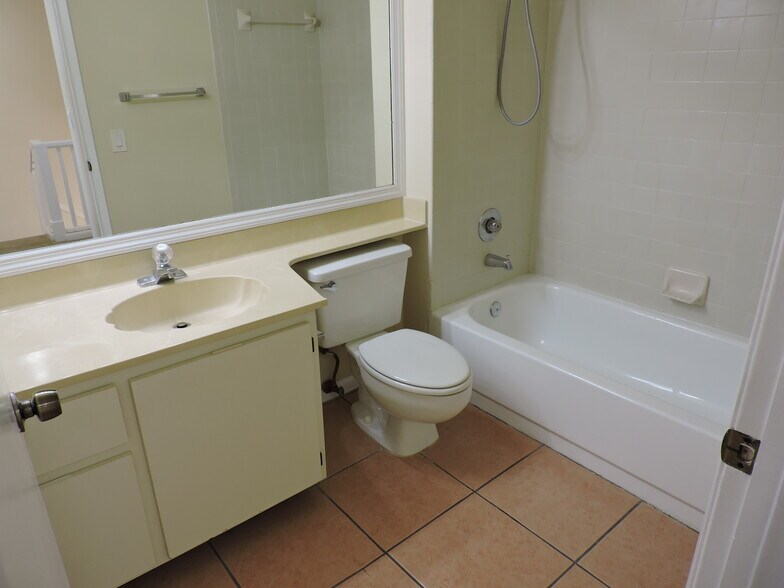 Building Photo - 6239 Riverwalk Ln