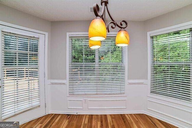 Building Photo - 170 Adams Lake Ct