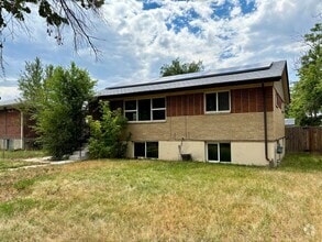 Building Photo - Spacious 4-Bedroom, 2-Bathroom Home with R...