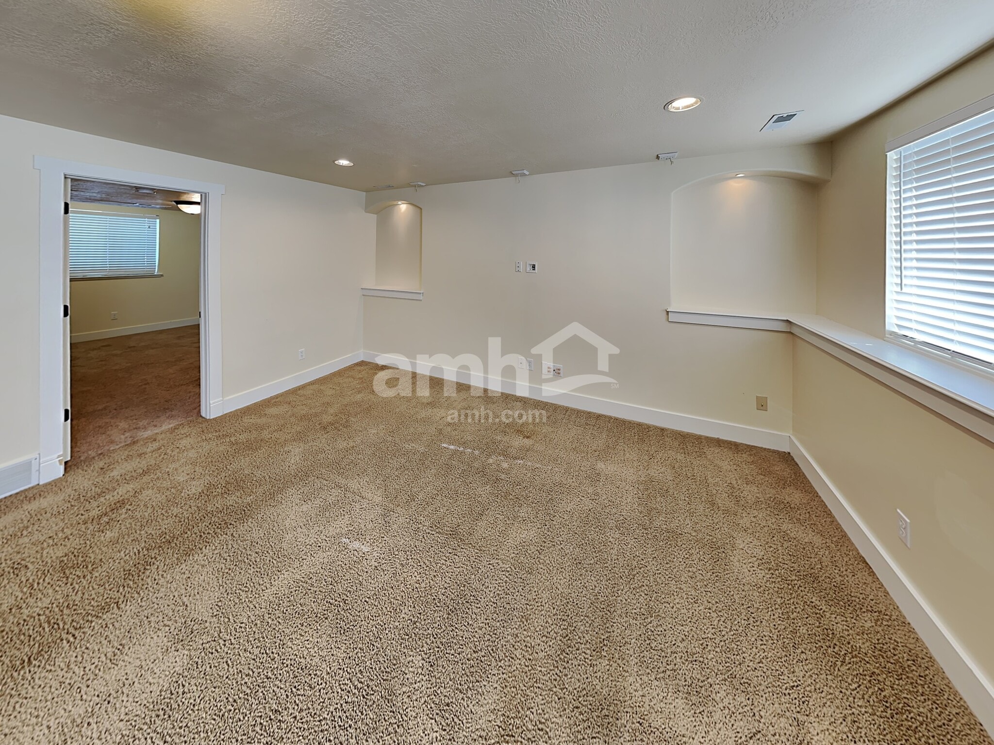 Building Photo - 4915 W 150 N
