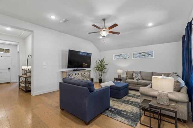 Building Photo - 685 Coleman St