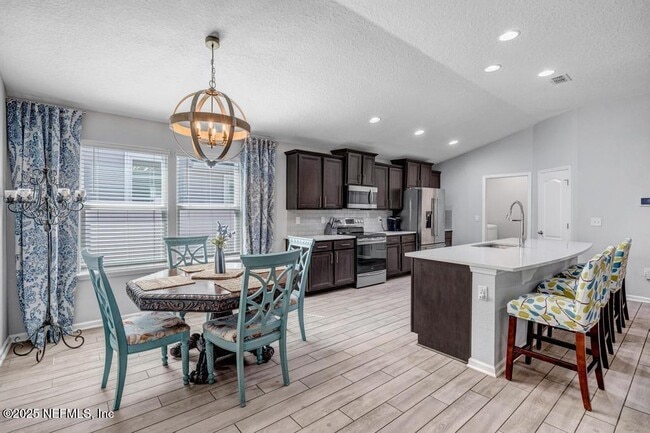 Building Photo - 11533 Red Koi Dr