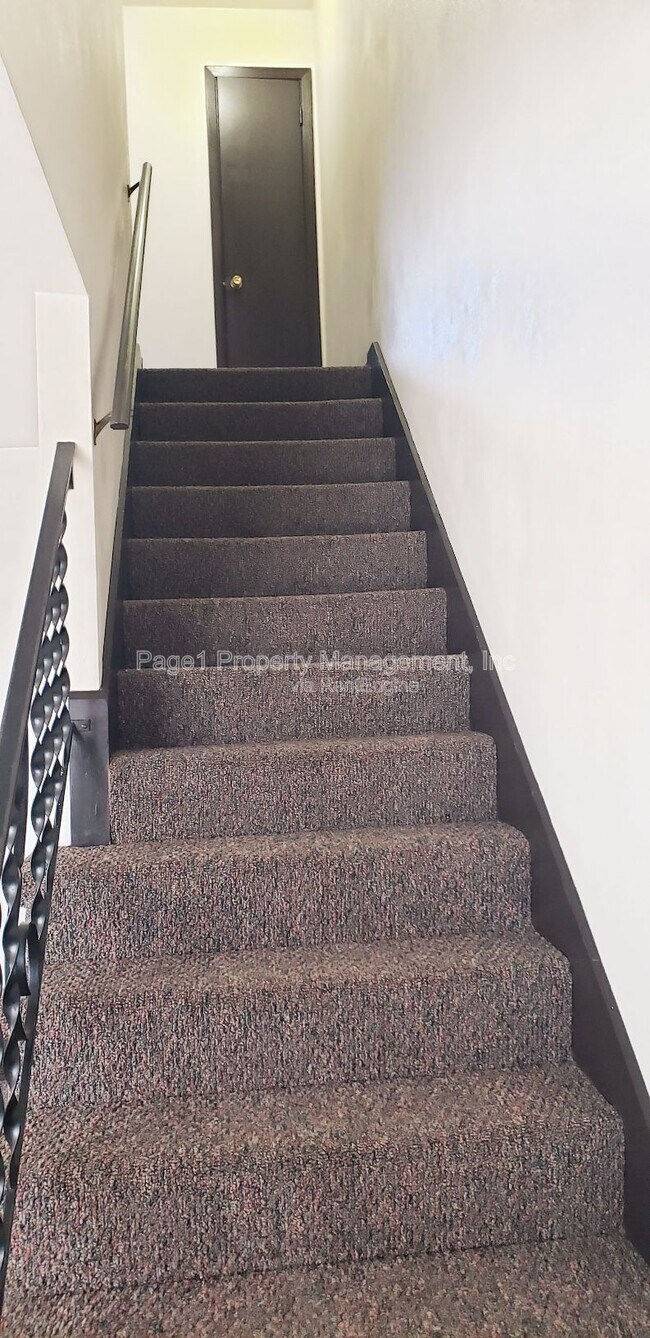 Building Photo - 2918 Grinnell Ct