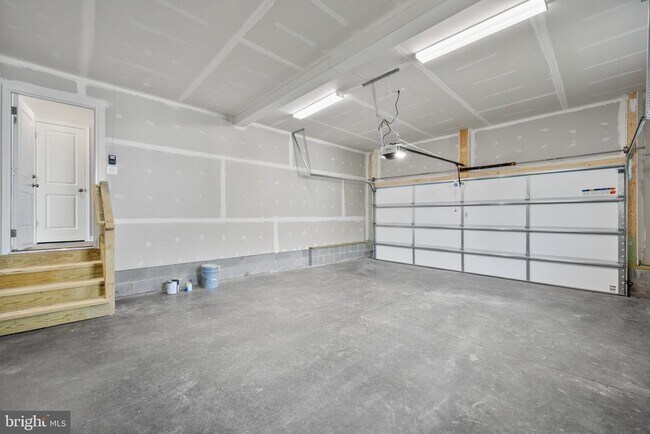 Building Photo - 106 Mate Ct