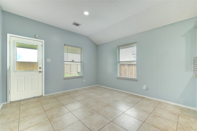 Building Photo - 20003 Parkstone Bend Ln