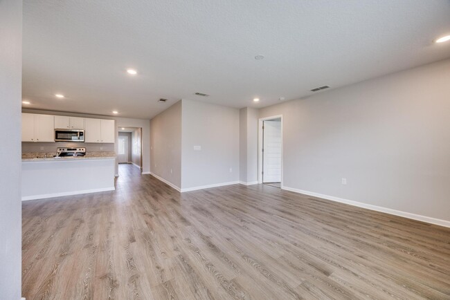 Building Photo - 310 Flounder St