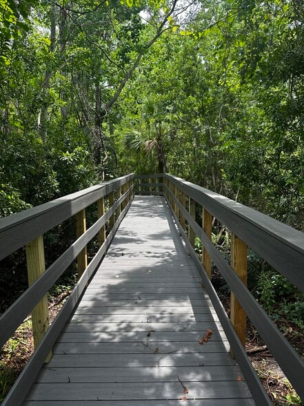 Building Photo - 435 S Villa San Marco Dr