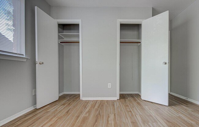 Building Photo - 2109 Singletree Ave