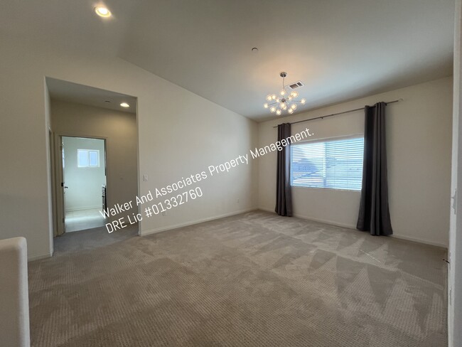 Building Photo - 1511 Irving Ln