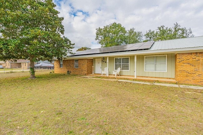 Building Photo - 3083 Skyline Dr