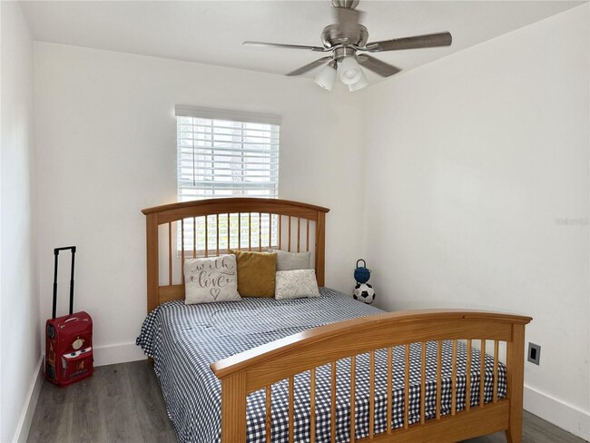 Building Photo - 5118 Tennis Ct Cir