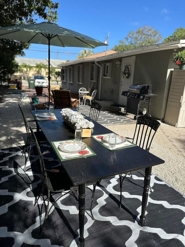 Building Photo - 336 SW 5th Ave