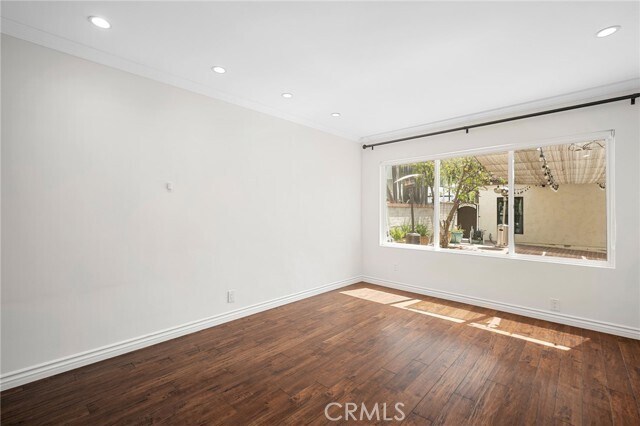 Building Photo - 1560 Ridgeway Dr