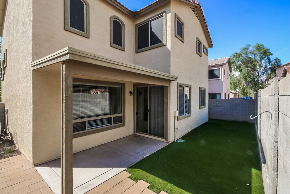 Building Photo - 1247 S Amador