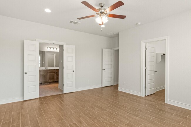 Building Photo - 20224 Clare Island Bend